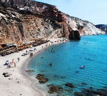 The-Stunning-Santorini-Island-Greece-_Perissa-Beach_5
